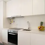 Hostwise Cozy With Balcony And Garage Lejlighed *