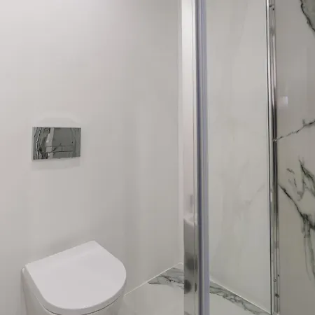Hostwise Cozy With Balcony And Garage * Leca da Palmeira