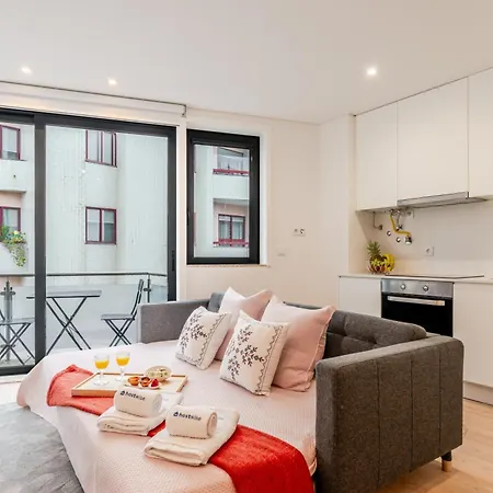 Апартаменты Hostwise Cozy With Balcony And Garage *