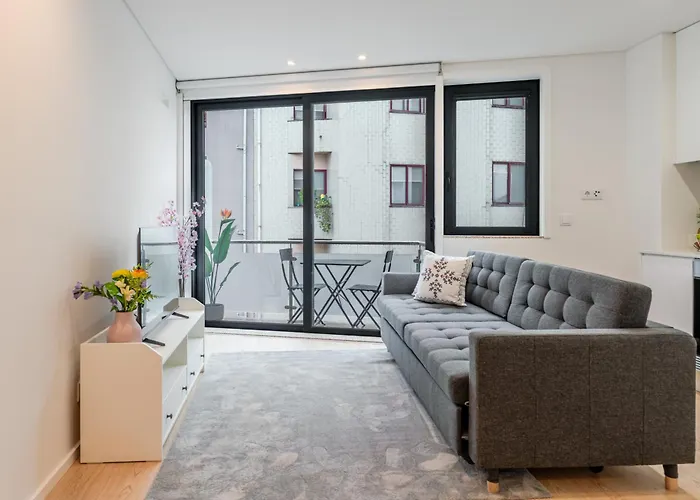 Апартаменты Hostwise Cozy With Balcony And Garage *